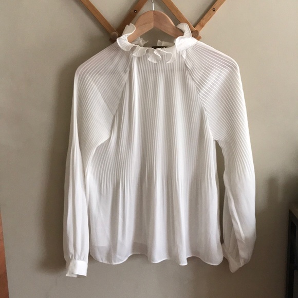 Anthropologie blouse 👚 - Picture 3 of 6